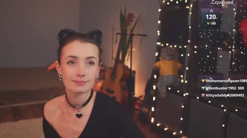 Snapshot of bananya_kitty chatting on February 8, 2025, 12:06 pm Ellen and online show from February 8, 2025, 12:06 pm