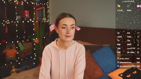 Snapshot of bananya_kitty chatting on December 14, 2025, 5:29 pm Ellen and online show from December 14, 2025, 5:29 pm