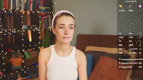 Snapshot of bananya_kitty chatting on December 16, 2025, 9:14 am Ellen and online show from December 16, 2025, 9:14 am