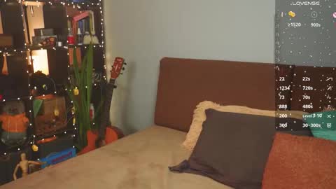 Snapshot of bananya_kitty chatting on March 17, 2026, 12:15 am Ellen and online show from March 17, 2026, 12:15 am