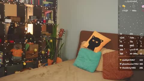 Snapshot of bananya_kitty chatting on March 22, 2026, 12:14 am Ellen and online show from March 22, 2026, 12:14 am