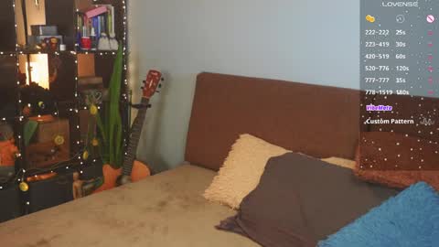 Snapshot of bananya_kitty chatting on April 8, 2026, 7:30 am Ellen and online show from April 8, 2026, 7:30 am