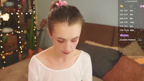 Snapshot of bananya_kitty chatting on April 16, 2026, 12:39 pm Ellen and online show from April 16, 2026, 12:39 pm