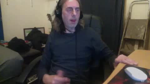 bangintoleather online show from October 3, 2025, 2:30 am