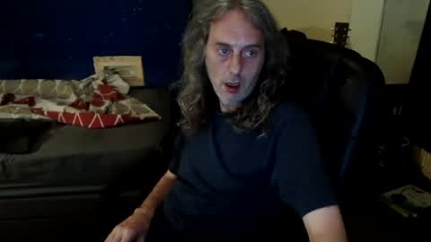 Snapshot of bangintoleather chatting on July 11, 2026, 2:36 am bangintoleather online show from July 11, 2026, 2:36 am