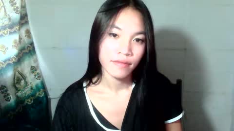 baninay810654 online show from April 26, 2026, 10:40 pm