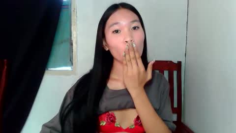 baninay810654 online show from May 31, 2026, 10:33 pm