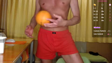 Snapshot of banschie chatting on May 4, 2026, 6:15 pm online show from May 4, 2026, 6:15 pm
