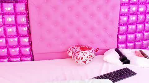 Barbie Hills online show from February 16, 2025, 8:10 am