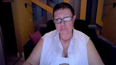 Snapshot of barbaraturners chatting on March 10, 2025, 10:45 pm barbaraturners online show from March 10, 2025, 10:45 pm