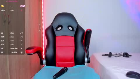 Nicolle  online show from February 22, 2026, 10:03 am