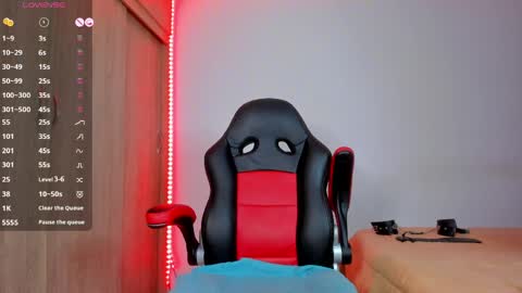 Nicolle  online show from April 9, 2026, 5:07 am