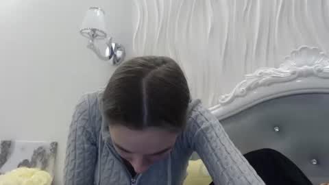 Snapshot of barbie_giirls_ chatting on December 3, 2025, 9:13 pm Kate online show from December 3, 2025, 9:13 pm