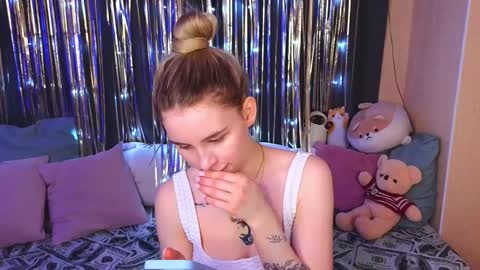 Snapshot of barbieee_doll chatting on December 16, 2024, 9:20 pm Eva online show from December 16, 2024, 9:20 pm