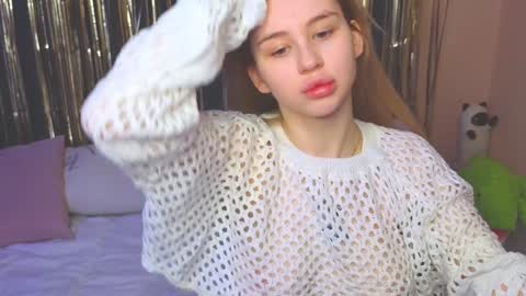 Snapshot of barbieee_doll chatting on January 14, 2025, 8:20 am Eva online show from January 14, 2025, 8:20 am