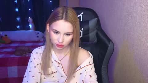 Snapshot of barbieee_doll chatting on February 20, 2025, 8:03 pm Eva online show from February 20, 2025, 8:03 pm