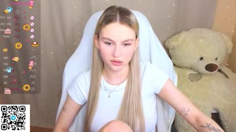 Snapshot of barbieee_doll chatting on October 12, 2025, 10:31 pm Eva online show from October 12, 2025, 10:31 pm