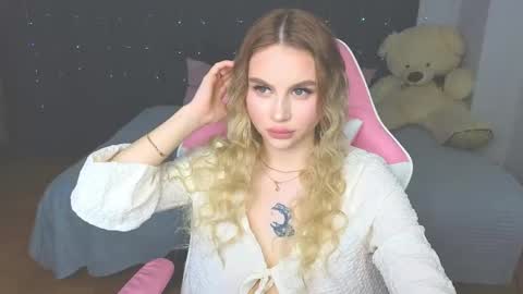 Snapshot of barbieee_doll chatting on May 11, 2026, 4:04 pm Eva online show from May 11, 2026, 4:04 pm