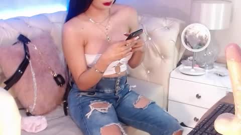 barbiefox_ online show from December 16, 2025, 12:37 am