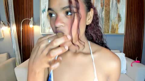 Snapshot of barbra_smith chatting on March 5, 2026, 7:54 pm Luna online show from March 5, 2026, 7:54 pm