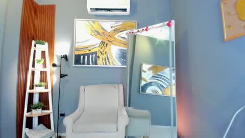 Snapshot of barbra_smith chatting on March 7, 2026, 5:54 pm Luna online show from March 7, 2026, 5:54 pm