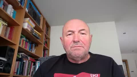 Snapshot of bartvel chatting on April 2, 2026, 9:51 am bartvel online show from April 2, 2026, 9:51 am