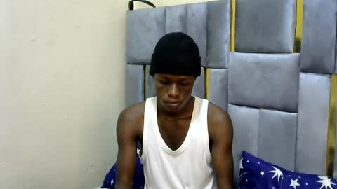 Snapshot of bashlouis1 chatting on August 4, 2026, 7:33 am bashlouis1 online show from August 4, 2026, 7:33 am