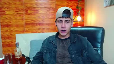 Snapshot of bastiaan_28 chatting on December 4, 2024, 3:15 am Bastian online show from December 4, 2024, 3:15 am