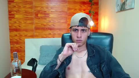 Snapshot of bastiaan_28 chatting on December 4, 2024, 6:22 am Bastian online show from December 4, 2024, 6:22 am