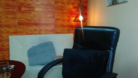 Snapshot of bastiaan_28 chatting on December 12, 2024, 5:42 am Bastian online show from December 12, 2024, 5:42 am