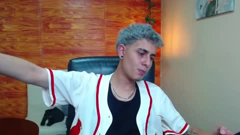 Snapshot of bastiaan_28 chatting on December 17, 2024, 5:18 am Bastian online show from December 17, 2024, 5:18 am