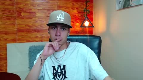 Snapshot of bastiaan_28 chatting on December 24, 2024, 11:55 pm Bastian online show from December 24, 2024, 11:55 pm