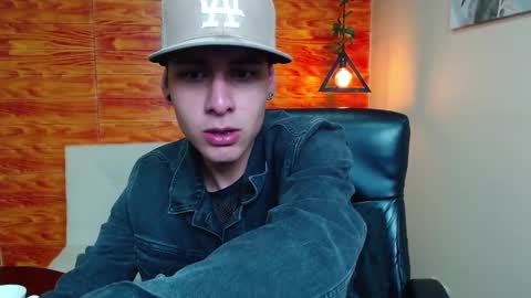 Snapshot of bastiaan_28 chatting on January 4, 2025, 5:05 am Bastian online show from January 4, 2025, 5:05 am