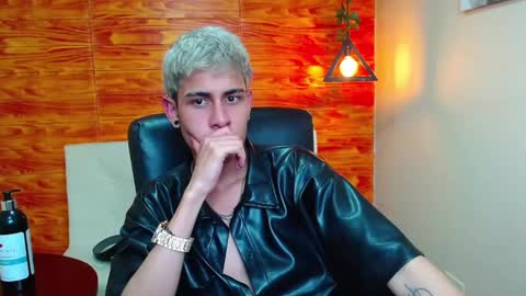 Snapshot of bastiaan_28 chatting on January 5, 2025, 2:19 pm Bastian online show from January 5, 2025, 2:19 pm