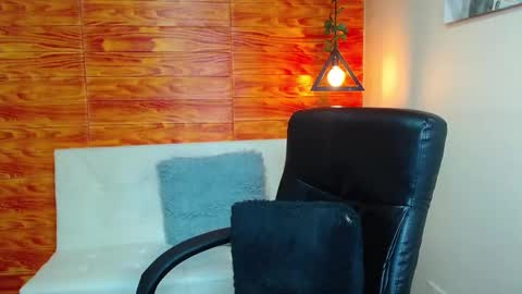 Snapshot of bastiaan_28 chatting on January 5, 2025, 8:21 pm Bastian online show from January 5, 2025, 8:21 pm