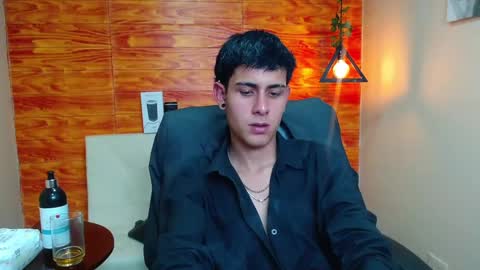 Snapshot of bastiaan_28 chatting on January 8, 2025, 1:11 am Bastian online show from January 8, 2025, 1:11 am