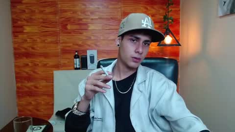 Snapshot of bastiaan_28 chatting on January 13, 2025, 3:45 am Bastian online show from January 13, 2025, 3:45 am