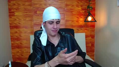 Snapshot of bastiaan_28 chatting on January 14, 2025, 5:30 am Bastian online show from January 14, 2025, 5:30 am