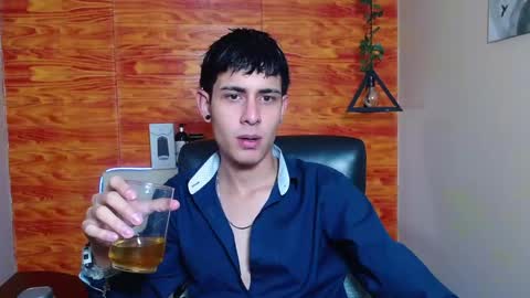 Snapshot of bastiaan_28 chatting on January 19, 2025, 4:12 am Bastian online show from January 19, 2025, 4:12 am