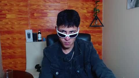 Snapshot of bastiaan_28 chatting on February 6, 2025, 3:59 am Bastian online show from February 6, 2025, 3:59 am