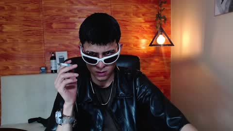 Snapshot of bastiaan_28 chatting on February 8, 2025, 3:30 am Bastian online show from February 8, 2025, 3:30 am