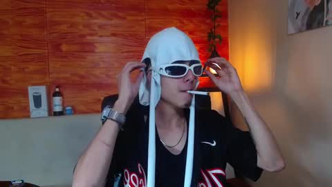 Snapshot of bastiaan_28 chatting on February 12, 2025, 3:18 am Bastian online show from February 12, 2025, 3:18 am