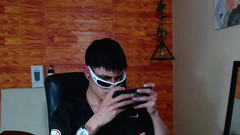 Snapshot of bastiaan_28 chatting on February 12, 2025, 6:19 am Bastian online show from February 12, 2025, 6:19 am