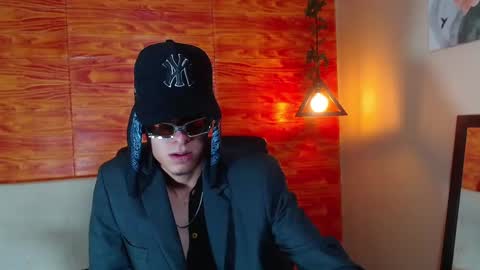 Snapshot of bastiaan_28 chatting on February 16, 2025, 3:04 am Bastian online show from February 16, 2025, 3:04 am