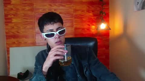 Snapshot of bastiaan_28 chatting on March 2, 2025, 9:01 pm Bastian online show from March 2, 2025, 9:01 pm