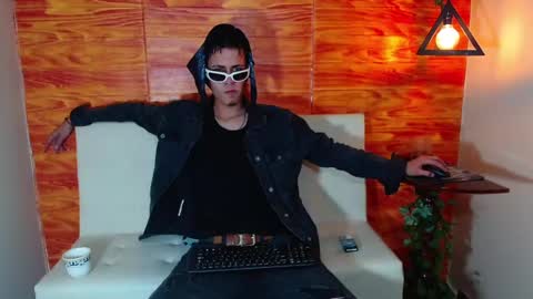 Snapshot of bastiaan_28 chatting on March 7, 2025, 3:40 am Bastian online show from March 7, 2025, 3:40 am