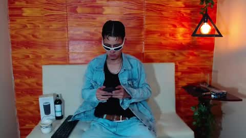 Snapshot of bastiaan_28 chatting on March 9, 2025, 2:29 am Bastian online show from March 9, 2025, 2:29 am