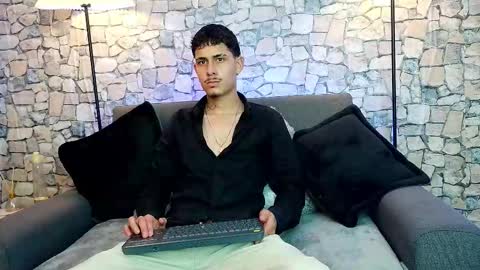 Snapshot of bastiaan_28 chatting on November 16, 2025, 3:56 am Bastian online show from November 16, 2025, 3:56 am