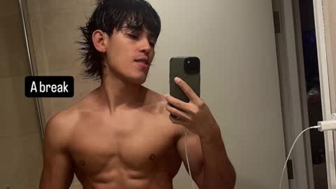 Snapshot of bastianmaalouf chatting on January 12, 2025, 8:03 pm Bastian Maalouf online show from January 12, 2025, 8:03 pm