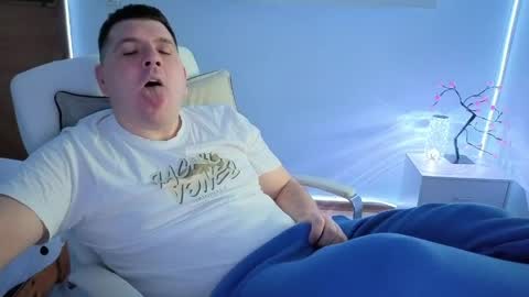 Snapshot of basystem8 chatting on April 10, 2026, 5:01 am BASY online show from April 10, 2026, 5:01 am